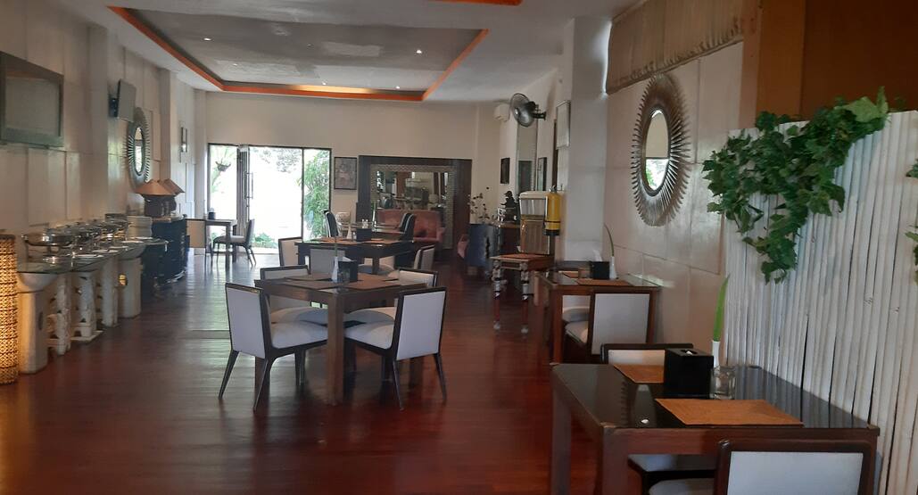 Orchid Restaurant Marbella Pool Suites Kerobokan Kelod Bali